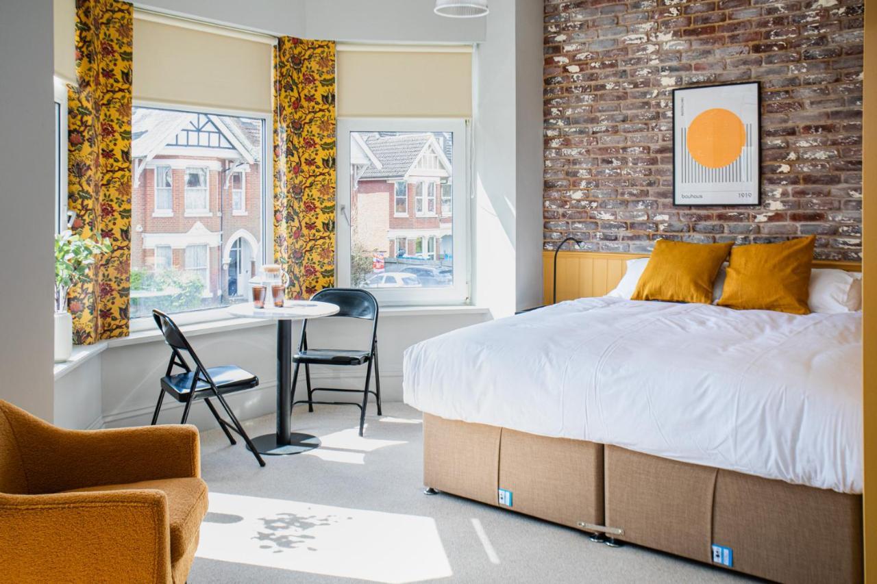 Settle Southampton - Stylish Self Check-In Rooms & Self Catering Suites Екстер'єр фото