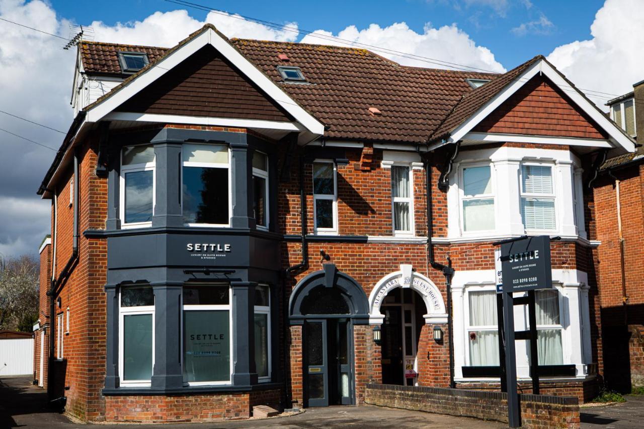 Settle Southampton - Stylish Self Check-In Rooms & Self Catering Suites Екстер'єр фото